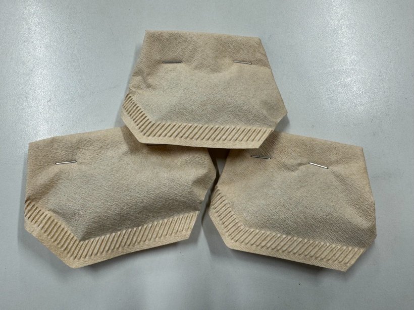 3つの種を入れた袋